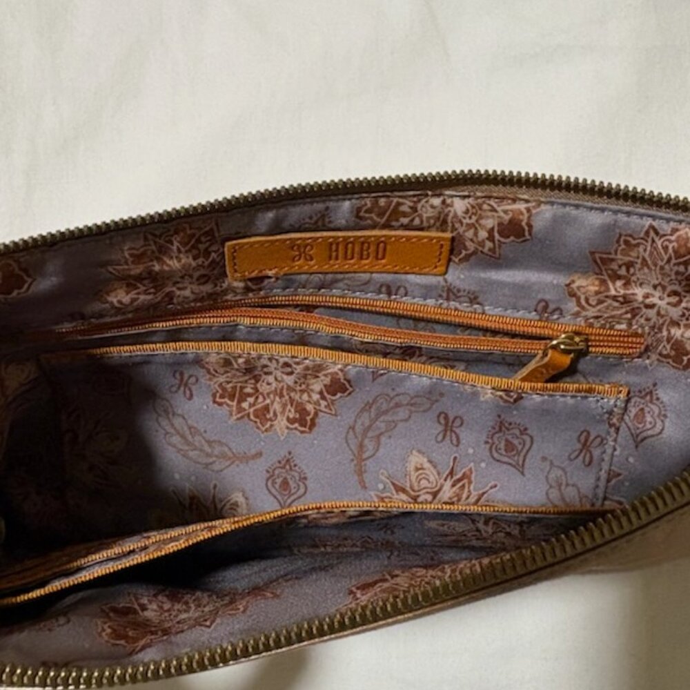 HOBO VIDA Like Wristlet Wallet – Metallic Brown Leather, Compact Everyday Purse - Picture 5 of 5